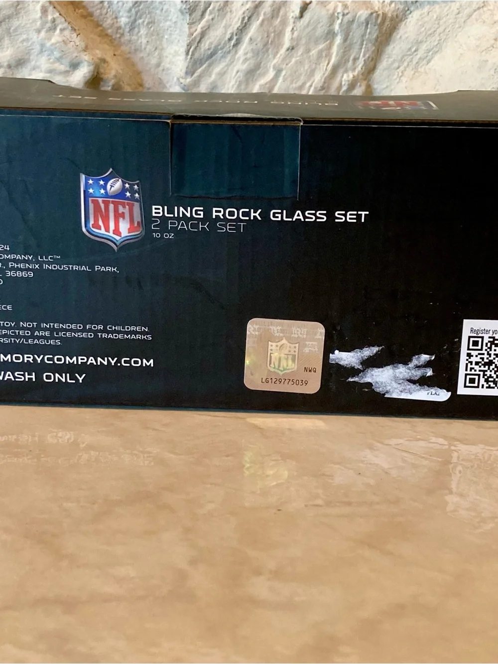 NWT Officially NFL licensed Washington Commanders bling rock glass set